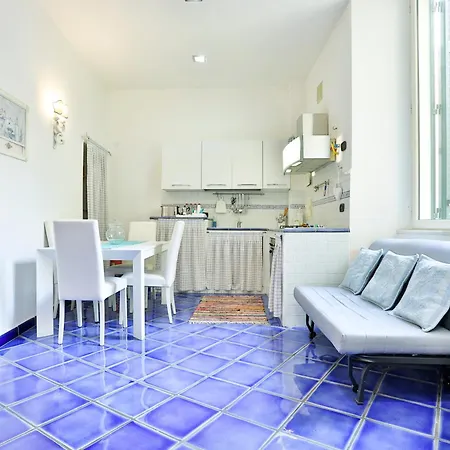 My House Carlo Iii Square *